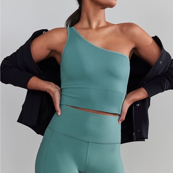 Athleta Aurora Crop - Picture 5 of 8